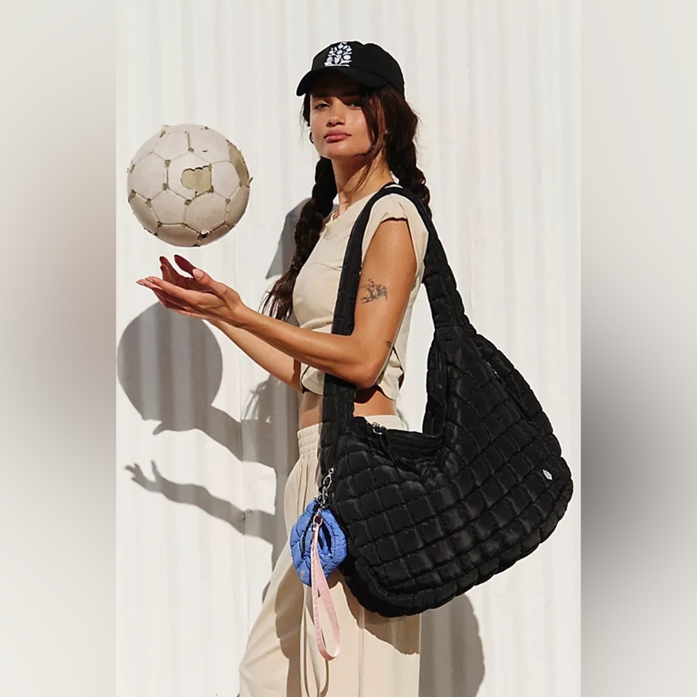 🖤 🧸Authentic Free People Quilted Carryall Bag🖤🧘‍♀️